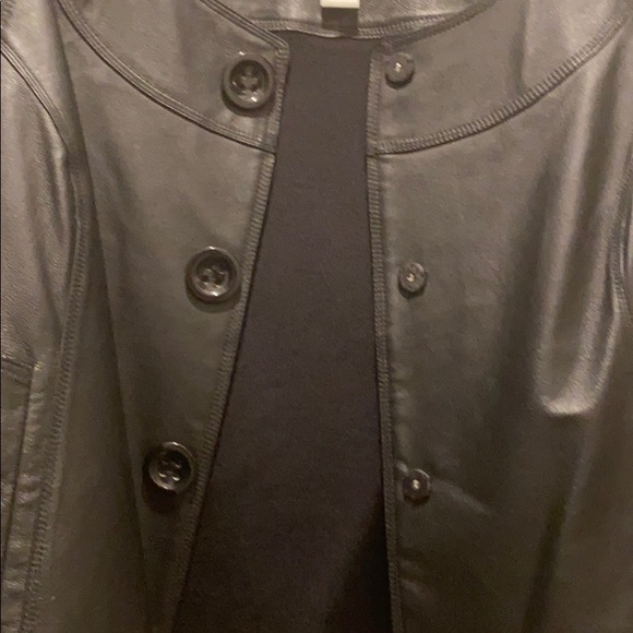 Black or brown jacket with 3/4 length sleeves. - Picture 3 of 10